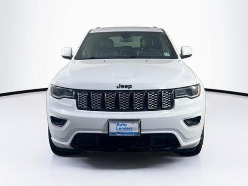 2022 Jeep Grand Cherokee Laredo