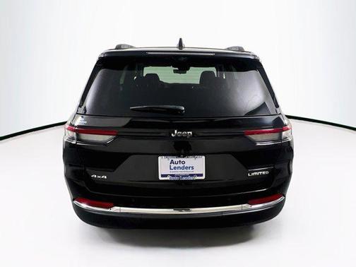 Diamond Black Crystal Pearlcoat 2023 Jeep Grand Cherokee Limited