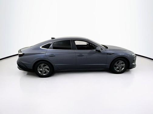 Transmission Blue 2025 Hyundai SONATA SE