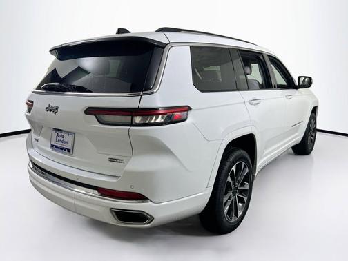 Bright White Clearcoat 2023 Jeep Grand Cherokee L Overland
