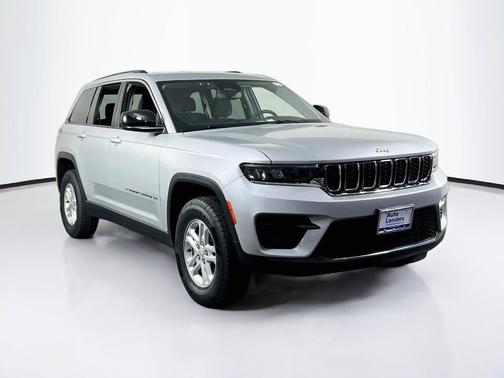 Silver Zynith 2023 Jeep Grand Cherokee Laredo