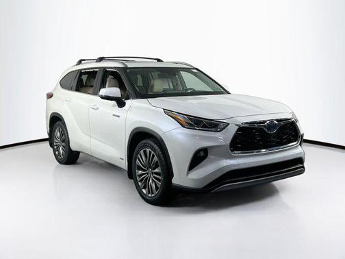 2021 Toyota Highlander Hybrid Platinum