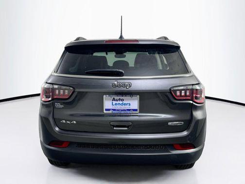 Granite Crystal Metallic Clearcoat 2022 Jeep Compass Latitude Lux