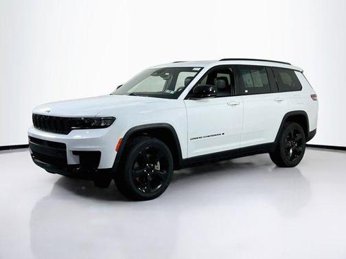 Bright White Clearcoat 2023 Jeep Grand Cherokee L Altitude