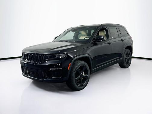 Diamond Black Crystal Pearlcoat 2023 Jeep Grand Cherokee Limited