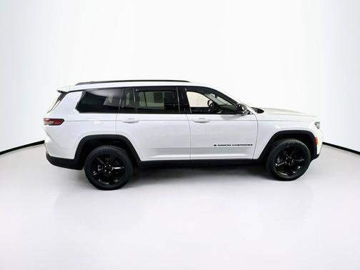 Bright White Clearcoat 2023 Jeep Grand Cherokee L Limited