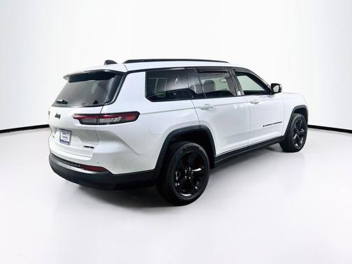 Bright White Clearcoat 2023 Jeep Grand Cherokee L Limited