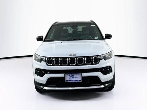 Bright White Clearcoat 2023 Jeep Compass Limited