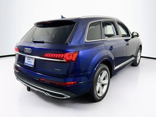 Navarra Blue Metallic 2021 Audi Q7 45 Premium Plus