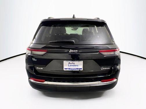 2022 Jeep Grand Cherokee Laredo