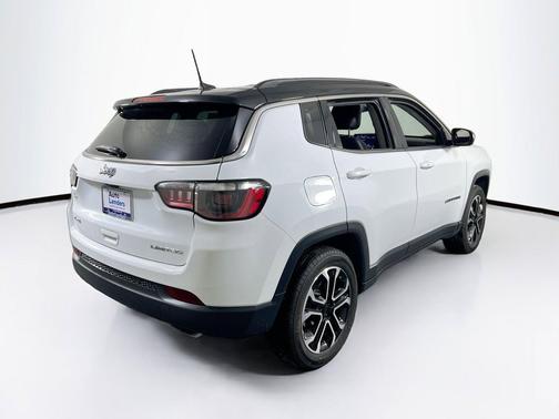 Bright White Clearcoat 2022 Jeep Compass Limited