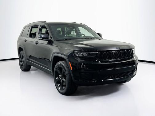 Diamond Black Crystal Pearlcoat 2023 Jeep Grand Cherokee L Altitude