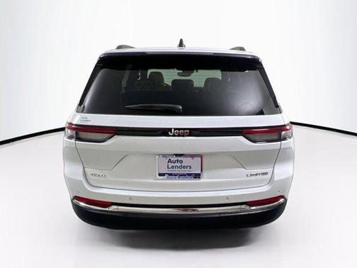 Bright White Clearcoat 2023 Jeep Grand Cherokee Limited