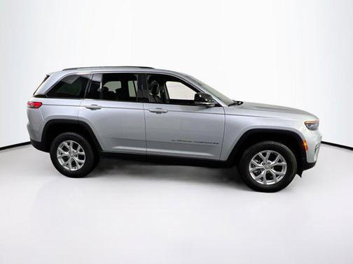 Silver Zynith 2023 Jeep Grand Cherokee Limited