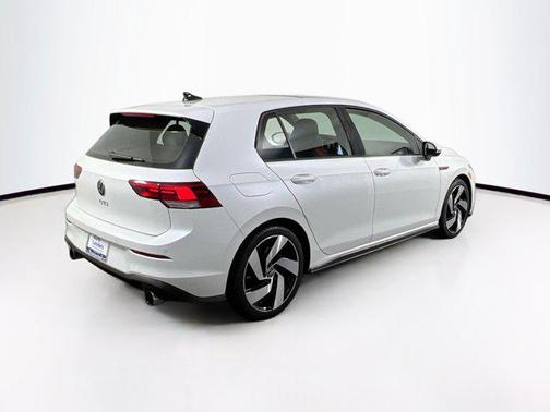 2023 Volkswagen Golf GTI 2.0T SE DSG