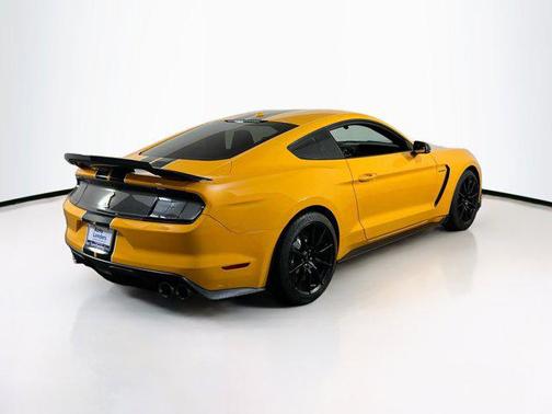 2018 Ford Shelby GT350 Base