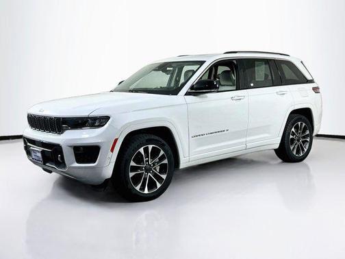 Bright White Clearcoat 2023 Jeep Grand Cherokee Overland