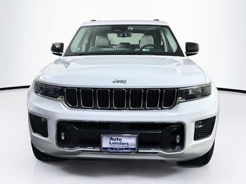Bright White Clearcoat 2023 Jeep Grand Cherokee Overland