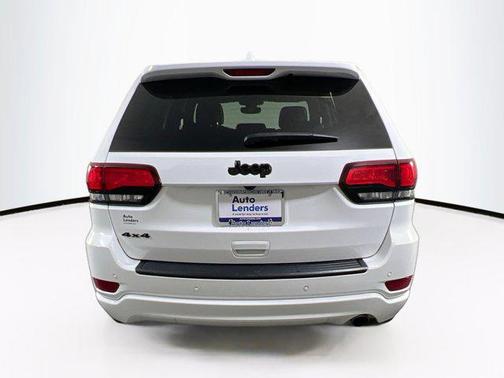 2022 Jeep Grand Cherokee Laredo