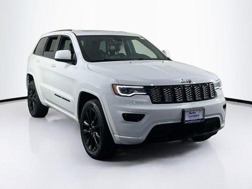 2022 Jeep Grand Cherokee Laredo