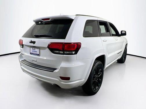 2022 Jeep Grand Cherokee Laredo