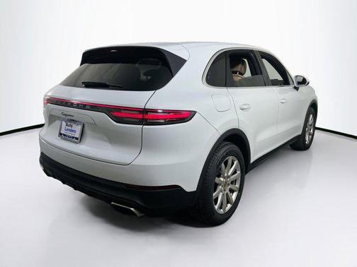 2022 Porsche Cayenne Cayenne