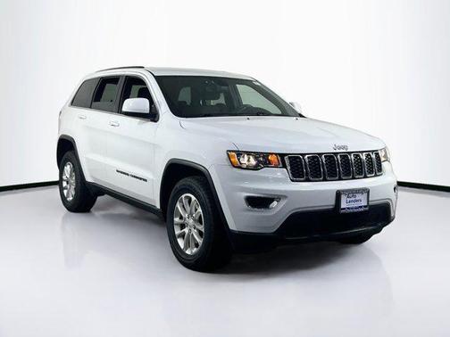 Bright White Clearcoat 2022 Jeep Grand Cherokee Laredo