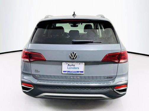 Pure Gray 2023 Volkswagen Taos 1.5T SE