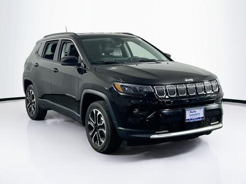 Diamond Black Crystal Pearlcoat 2022 Jeep Compass Limited