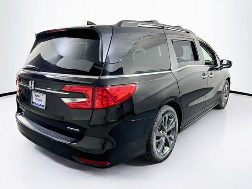 Crystal Black Pearl 2023 Honda Odyssey Touring