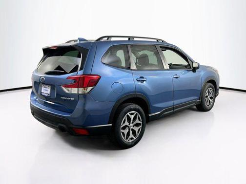 Horizon Blue Pearl 2023 Subaru Forester Premium