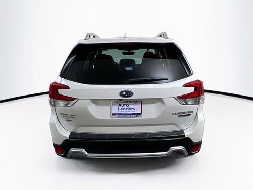 Crystal White Pearl 2023 Subaru Forester Touring