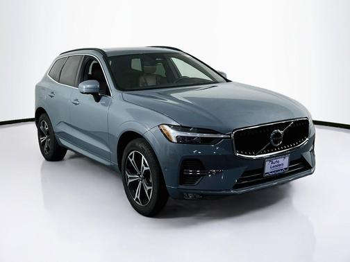 Thunder Grey Metallic 2022 Volvo XC60 B5 Momentum