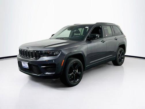 Baltic Gray Metallic Clearcoat 2023 Jeep Grand Cherokee Altitude