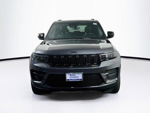 Baltic Gray Metallic Clearcoat 2023 Jeep Grand Cherokee Altitude