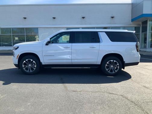 Summit White 2026 Chevrolet Suburban LT