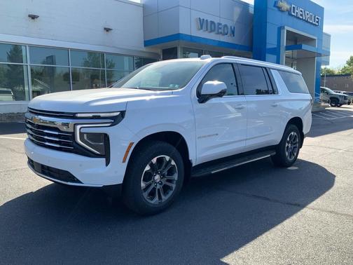 Summit White 2026 Chevrolet Suburban LT