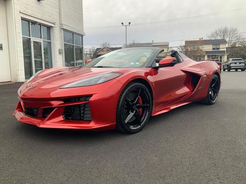 2026 Chevrolet Corvette E-Ray Convertible, 2LZ, RWD