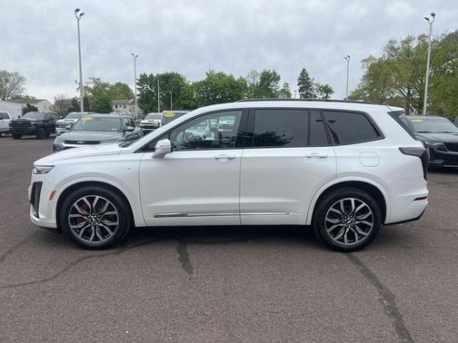 Crystal White Tricoat 2025 Cadillac XT6 Sport AWD