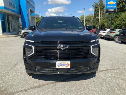 2025 Chevrolet Suburban RST