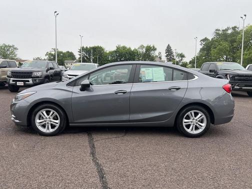 Satin Steel Metallic 2018 Chevrolet Cruze LT