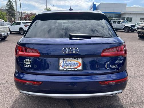 Navarra Blue Metallic 2018 Audi Q5 2.0T Premium Plus