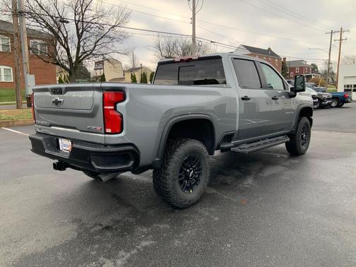 Sterling Gray Metallic 2026 Chevrolet Silverado 2500 Crew Cab, Standard Bed, XR2, 4WD