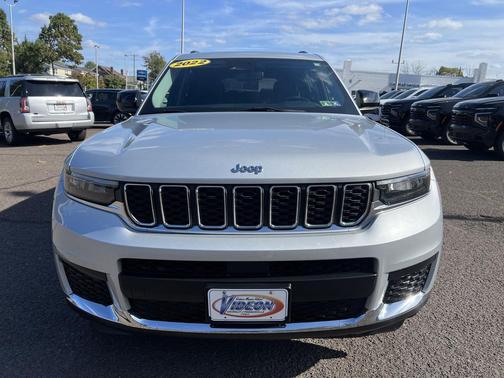 2022 Jeep Grand Cherokee L Laredo