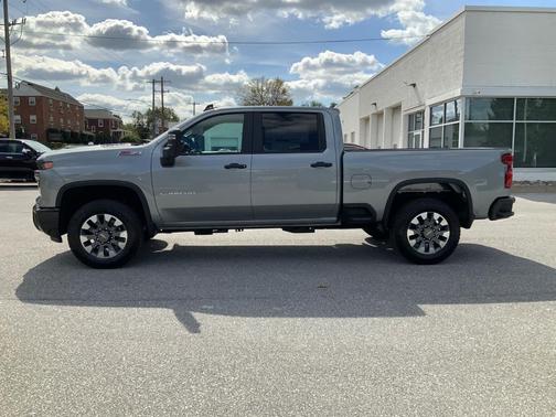 2026 Chevrolet Silverado 2500 Custom