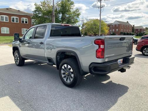 2026 Chevrolet Silverado 2500 Custom