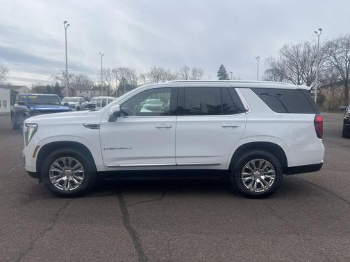 Summit White 2025 GMC Yukon Denali