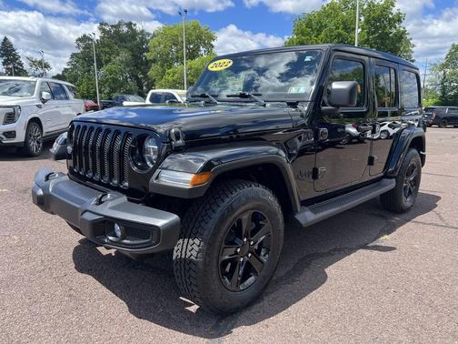 Black Clearcoat 2022 Jeep Wrangler Unlimited Sahara