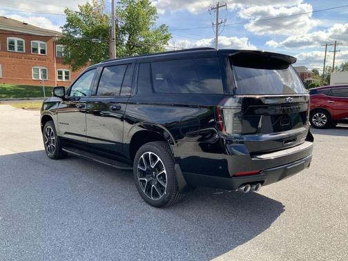 2026 Chevrolet Suburban RST