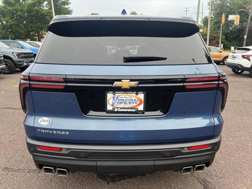 2024 Chevrolet Traverse LS